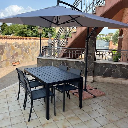 Villa Ines Ardea Bagian luar foto