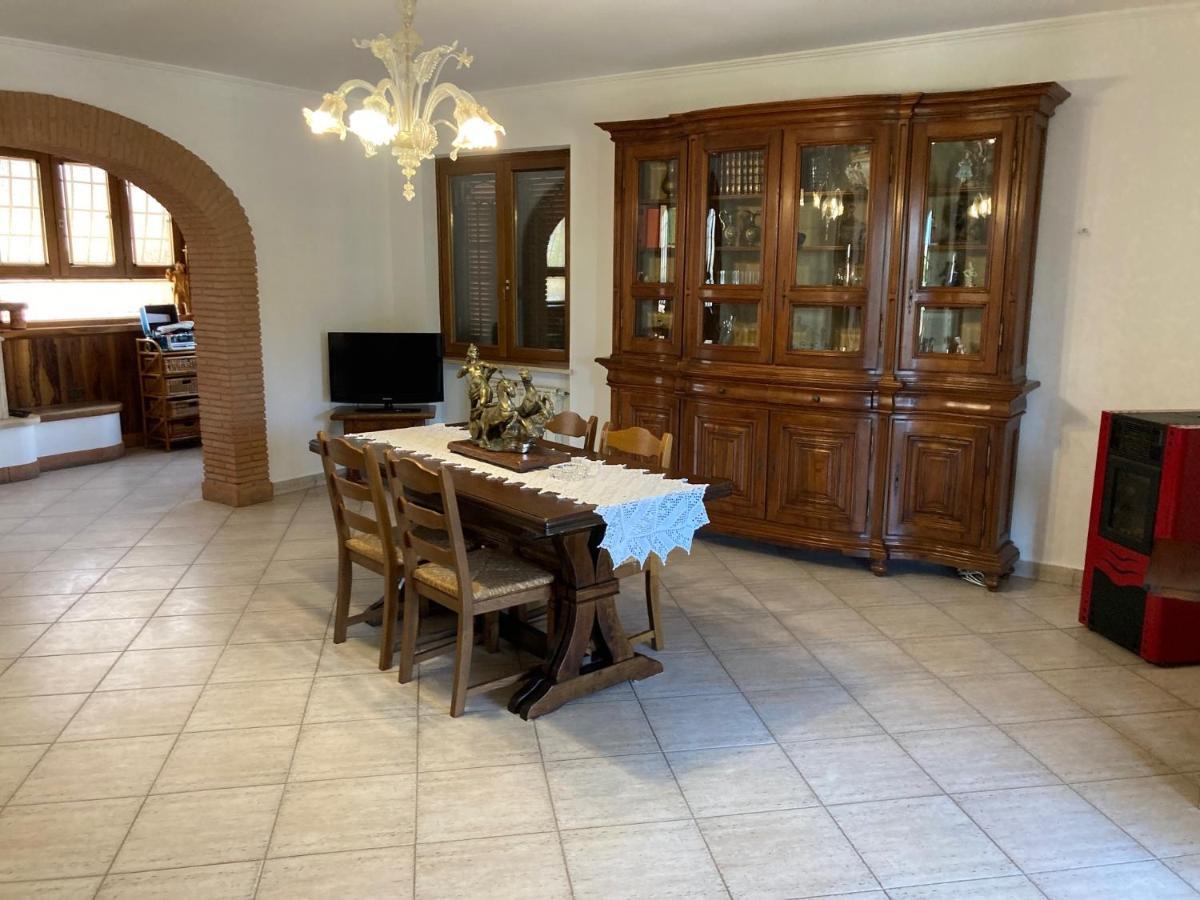 Villa Ines Ardea Bagian luar foto